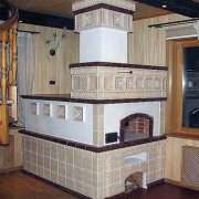 Ang kalan-Do-it-yourself tile at trim ng fireplace