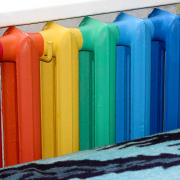 Maling af varmebatterier: valg af farvestof, klargøring af overfladen og påføring af maling