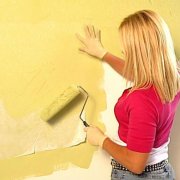Como pintar papel de parede de vinil em uma base não tecida por conta própria