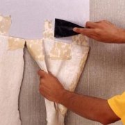 Cara membuang kertas dinding lama tanpa masalah