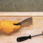 How to remove old paint from wood without problems