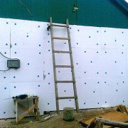How is wall polystyrene insulation