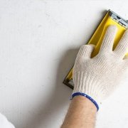 Comment broyer les murs après le mastic et comment le faire correctement