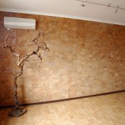 Kurkpanelen voor muren: wat is het en hoe kunt u ze correct installeren