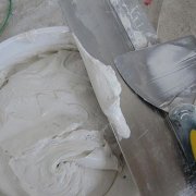 Plamuur voor betonwerk binnen en buiten
