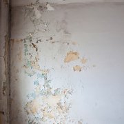 كيفية إزالة الجير من الجدران دون مشاكل