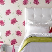 How to choose the wallpaper for the walls for the bedroom: practical tips