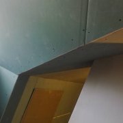 Decorazione della soffitta: come installare un muro di muro a secco con le tue mani - parte 2