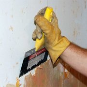 Como remover rapidamente papéis de parede antigos de vários tipos das paredes