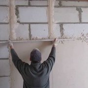 Murs d'estuc als fars: vídeos i normes