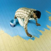 Πώς και πώς να βάψετε ένα ξύλινο πάτωμα