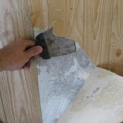 Como remover o papel de parede das paredes corretamente e sem tormento