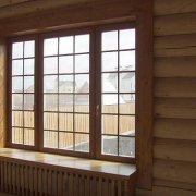 Revêtement de fenêtre en bois: options de conception