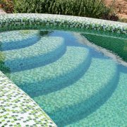 Lapisan kolam mosaik: idea reka bentuk