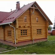 How to paint a wooden house