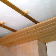 Décoration de plafond en bois - décision judicieuse