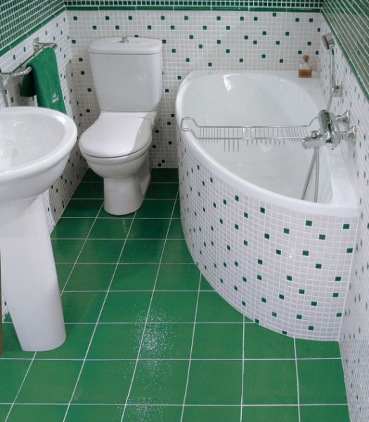 Décorer une petite salle de bain avec des éléments en mosaïque