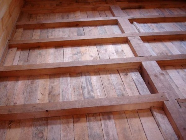 Projet de plancher d'une maison en bois