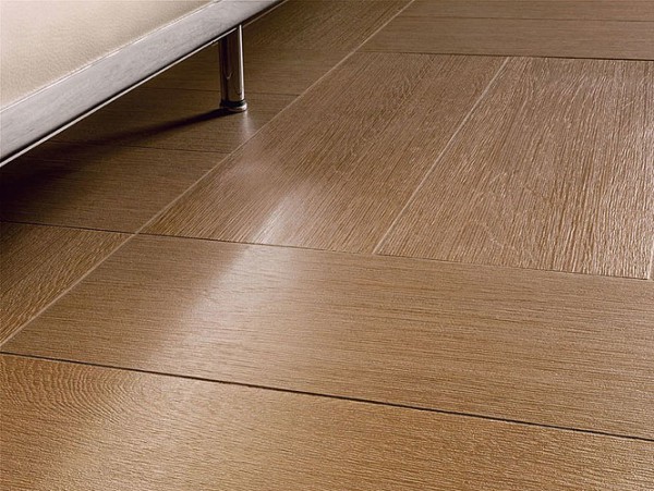 Porcelain tile with wood texture