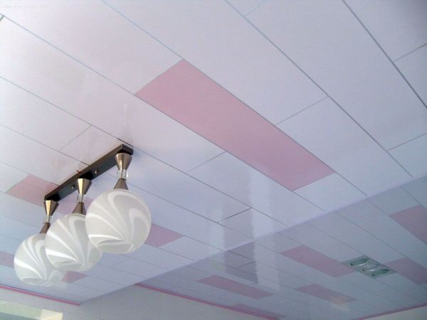 Plafond en plastique
