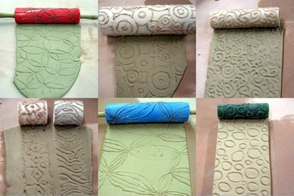 Ces motifs sur les murs vous aideront à créer des rouleaux de plâtre de texture.