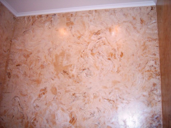 Het effect van marmer op de muur van de kamer