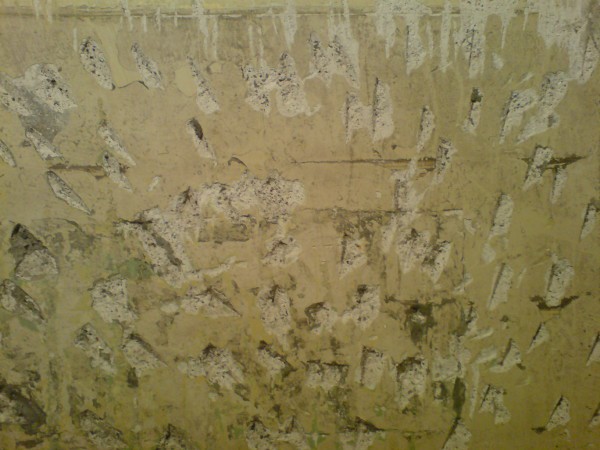 Mur de stuc préparé pour le plâtre