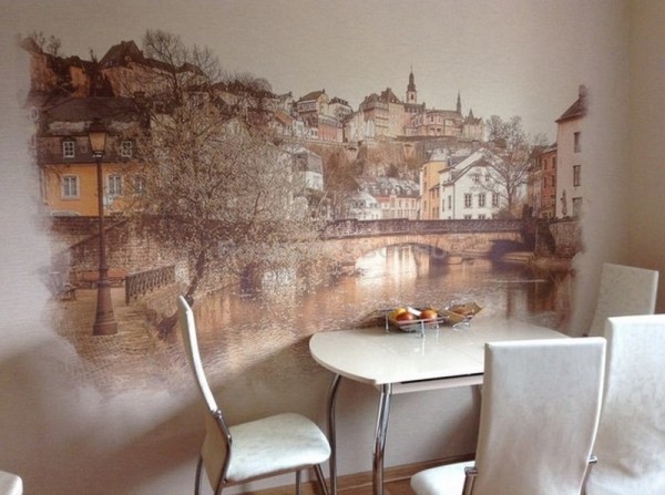 Papier peint avec vue sur la vieille ville dans le coin repas de la cuisine