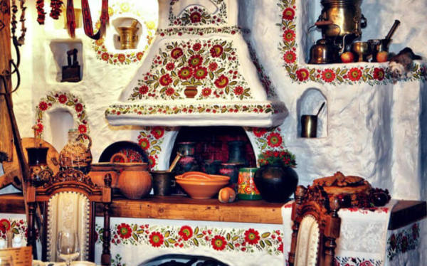 Антична печка, боядисана с тебешир.