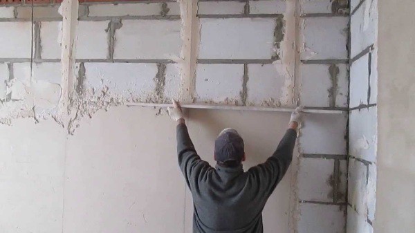 Hur man plåster en vägg