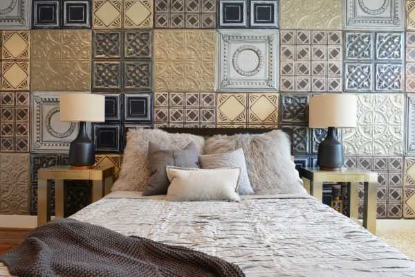 Piastrellatura decorativa: stile patchwork in camera da letto