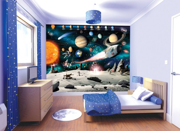 Papier peint pour une chambre d'enfant avec l'image de motifs spatiaux, sera plus adapté à la chambre d'un garçon qui aime la science-fiction