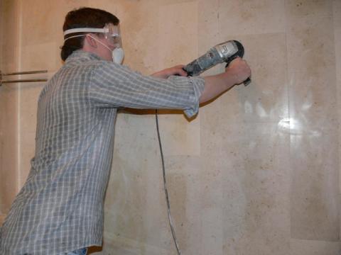Como polir paredes de mármore