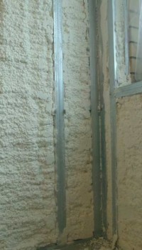 Thermal insulation of houses with polyurethane foam