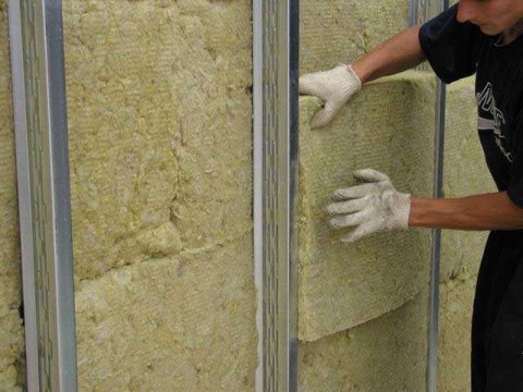 Laying mineral wool