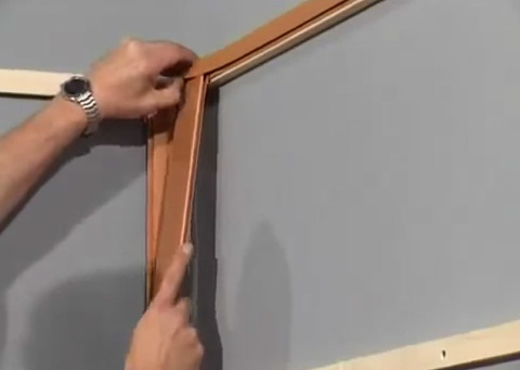 Pag-fastening ng unang PVC panel