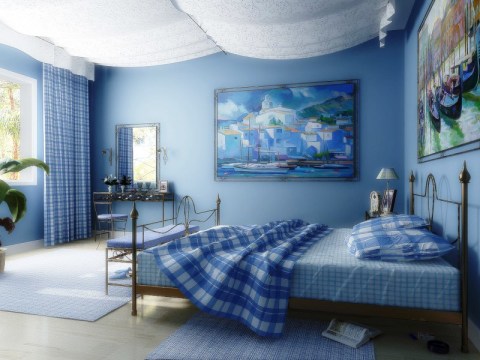 La combinaison de murs bleus avec un plafond blanc