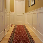 Gör-det-själv-väggar i korridoren: träpaneler