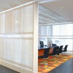 أقسام خرسانية شفافة في المكاتب الداخلية