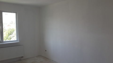 Готов плафон и зидови који су спремни за фарбање
