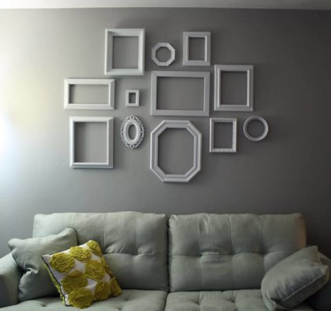 Empty frames in the design of a free wall in the interior