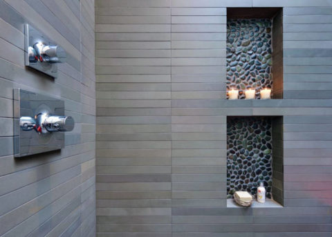 Badkamer nissen versieren met natuursteen