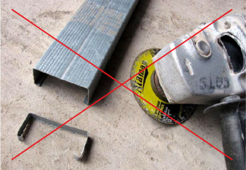 Para cortar metal galvanizado, use apenas tesouras